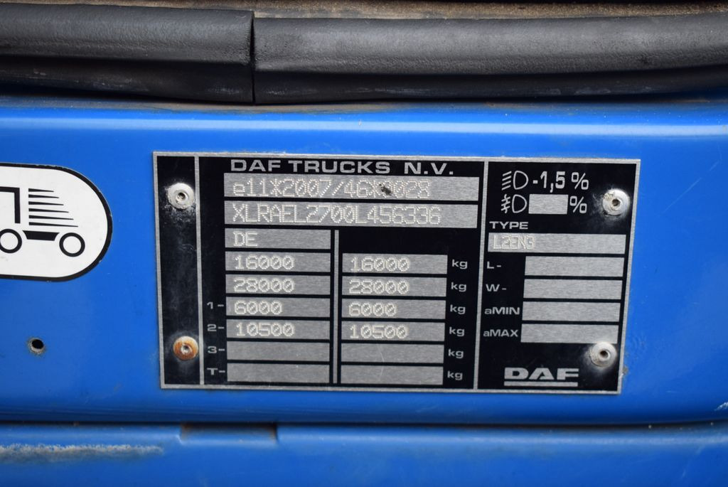 Kuorma-auto alusta DAF  LF 280 Fahrgestell Klima Navi 8-Gang ACC AHK: kuva Kuorma-auto alusta DAF  LF 280 Fahrgestell Klima Navi 8-Gang ACC AHK
