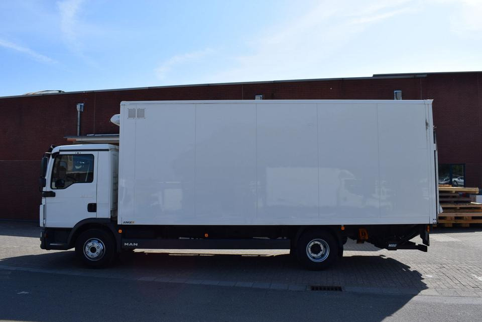 MAN TGL 8.180 Kühlkoffer 6,20mLBW 1000KG Klima - Refrigeraattori kuorma-auto: kuva MAN TGL 8.180 Kühlkoffer 6,20mLBW 1000KG Klima - Refrigeraattori kuorma-auto MAN TGL 8.180 Kühlkoffer 6,20mLBW 1000KG Klima - Refrigeraattori kuorma-auto: kuva MAN TGL 8.180 Kühlkoffer 6,20mLBW 1000KG Klima - Refrigeraattori kuorma-auto