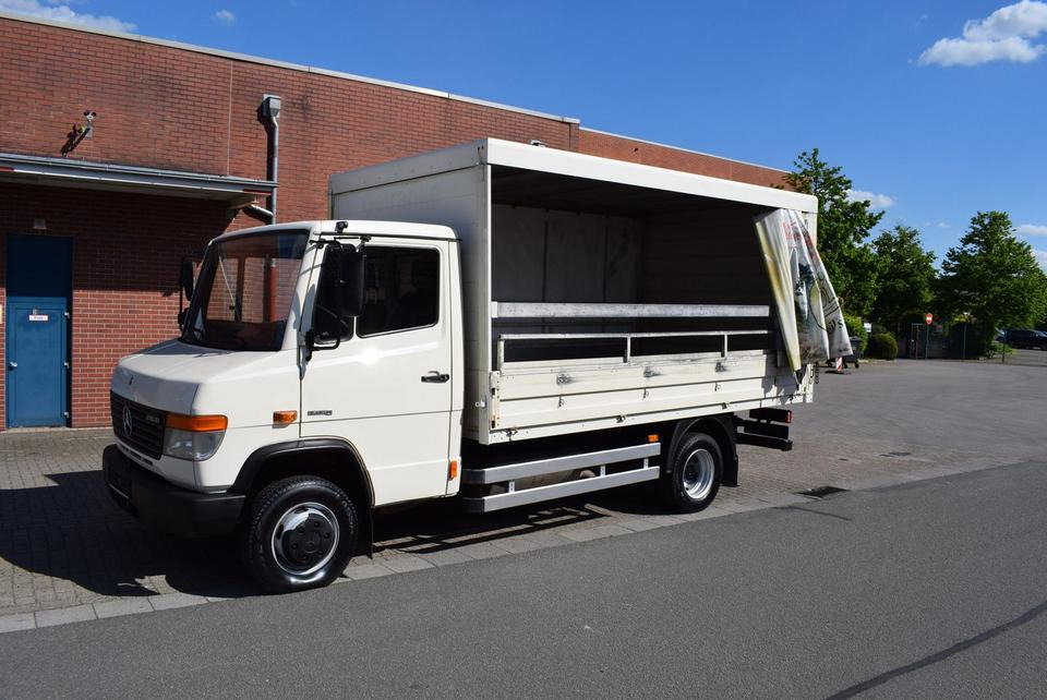 Mercedes-Benz Vario Vario 616 D GetränkeNutzlast 2450KG - Pressukapelli kuorma-auto: kuva Mercedes-Benz Vario Vario 616 D GetränkeNutzlast 2450KG - Pressukapelli kuorma-auto Mercedes-Benz Vario Vario 616 D GetränkeNutzlast 2450KG - Pressukapelli kuorma-auto: kuva Mercedes-Benz Vario Vario 616 D GetränkeNutzlast 2450KG - Pressukapelli kuorma-auto