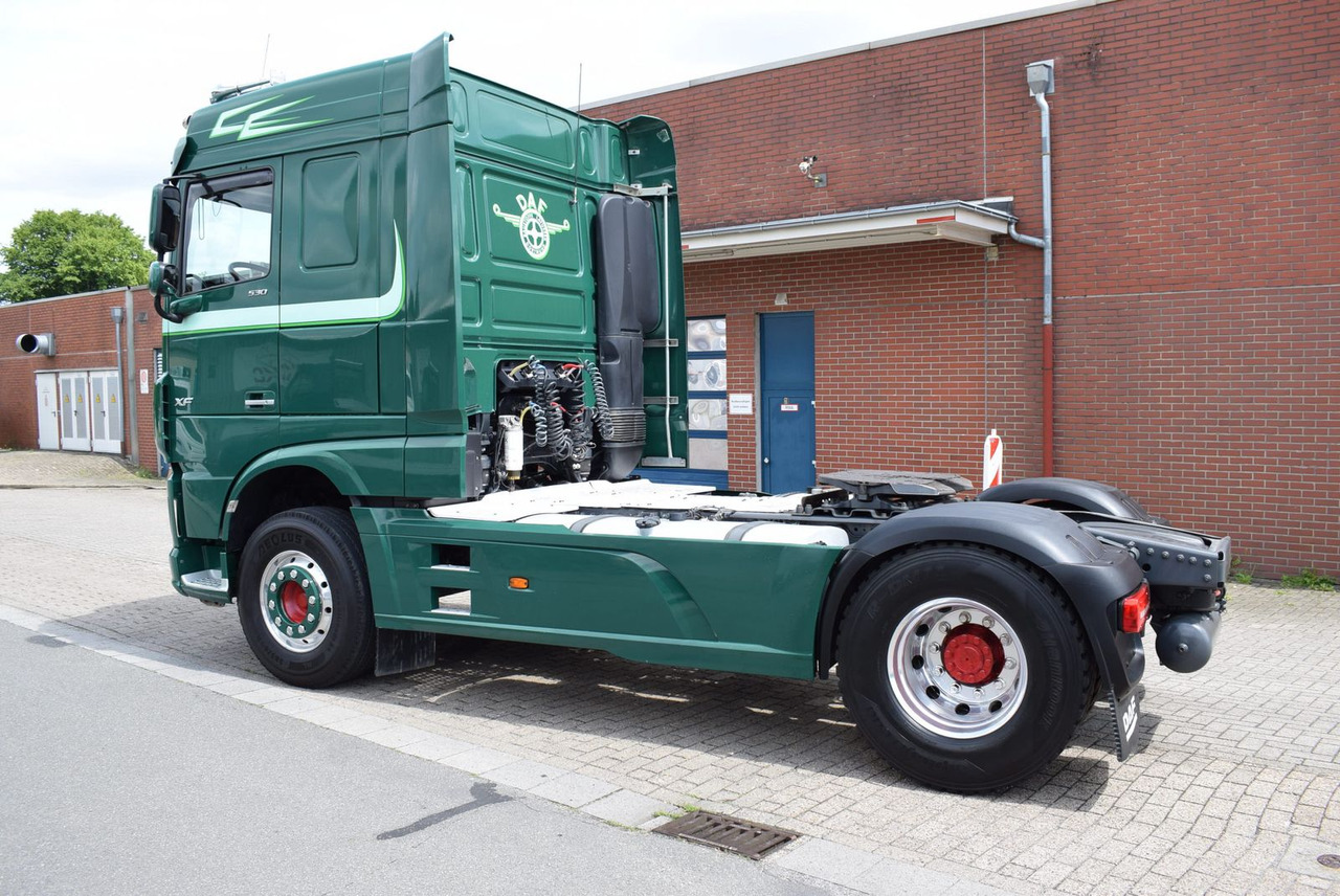 DAF XF 530 FT Retarder Leder Standklima Hydraulik - Vetopöytäauto: kuva DAF XF 530 FT Retarder Leder Standklima Hydraulik - Vetopöytäauto DAF XF 530 FT Retarder Leder Standklima Hydraulik - Vetopöytäauto: kuva DAF XF 530 FT Retarder Leder Standklima Hydraulik - Vetopöytäauto