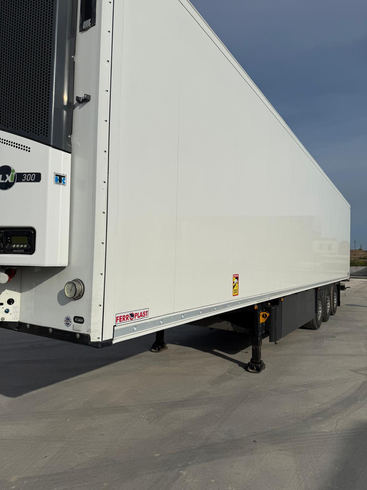 SCHMITZ SKO 24 - Refrigeraattori puoliperävaunu: kuva SCHMITZ SKO 24 - Refrigeraattori puoliperävaunu SCHMITZ SKO 24 - Refrigeraattori puoliperävaunu: kuva SCHMITZ SKO 24 - Refrigeraattori puoliperävaunu