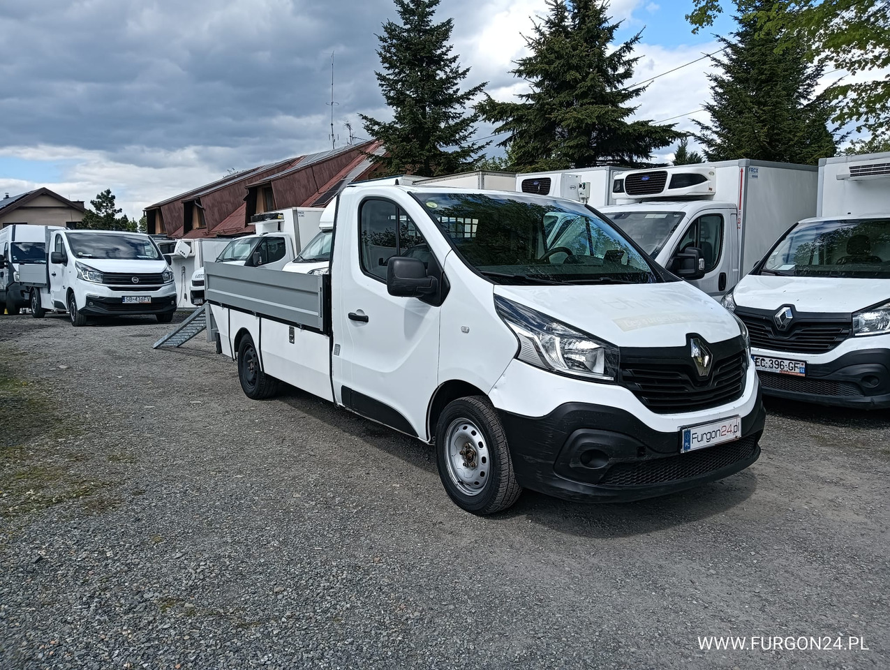 RENAULT TRAFIC SKRZYNIA PAKA Z NAJAZDAMI I PÓŁKAMI NR 689 - Avolava pakettiauto: kuva RENAULT TRAFIC SKRZYNIA PAKA Z NAJAZDAMI I PÓŁKAMI NR 689 - Avolava pakettiauto RENAULT TRAFIC SKRZYNIA PAKA Z NAJAZDAMI I PÓŁKAMI NR 689 - Avolava pakettiauto: kuva RENAULT TRAFIC SKRZYNIA PAKA Z NAJAZDAMI I PÓŁKAMI NR 689 - Avolava pakettiauto