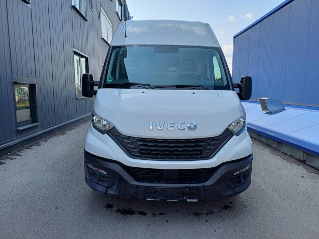IVECO Daily 35S16 V - Pakettiauto: kuva IVECO Daily 35S16 V - Pakettiauto IVECO Daily 35S16 V - Pakettiauto: kuva IVECO Daily 35S16 V - Pakettiauto