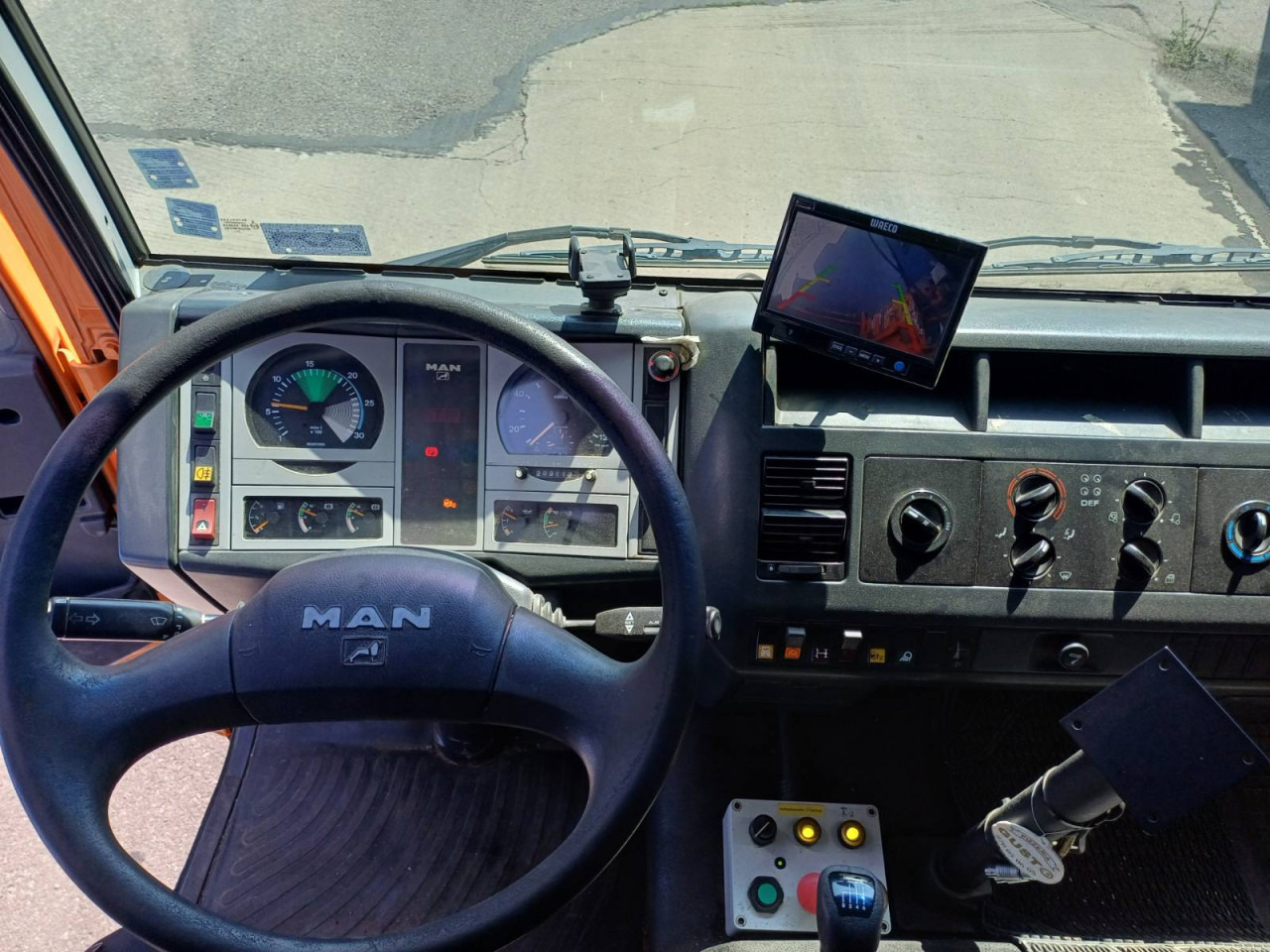 MAN TGL200 - Roska-auto: kuva MAN TGL200 - Roska-auto MAN TGL200 - Roska-auto: kuva MAN TGL200 - Roska-auto