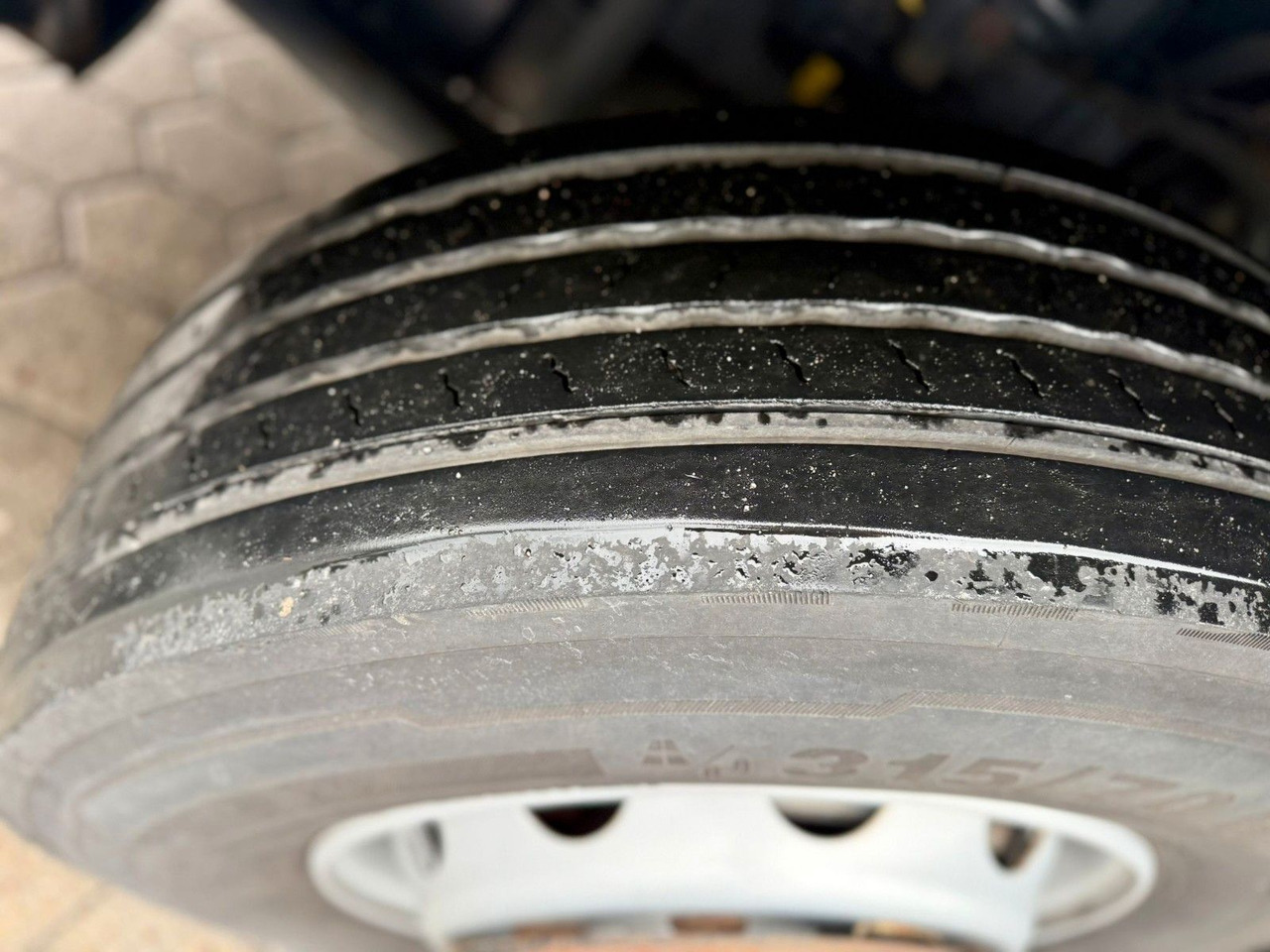 Vetopöytäauto DAF XF 460 +Retarter+2xTank: kuva Vetopöytäauto DAF XF 460 +Retarter+2xTank Vetopöytäauto DAF XF 460 +Retarter+2xTank: kuva Vetopöytäauto DAF XF 460 +Retarter+2xTank