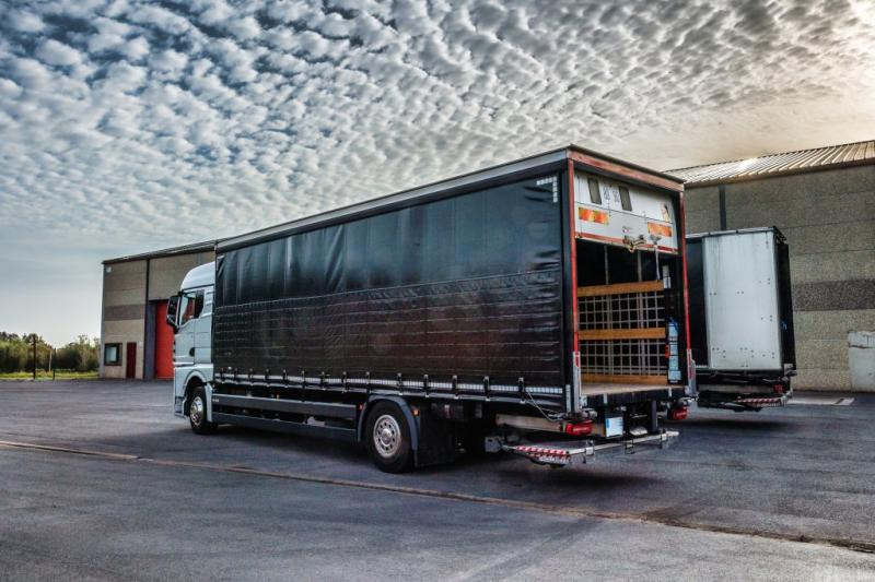 MAN TGX 18.400 XLX+HAYON - Pressukapelli kuorma-auto: kuva MAN TGX 18.400 XLX+HAYON - Pressukapelli kuorma-auto MAN TGX 18.400 XLX+HAYON - Pressukapelli kuorma-auto: kuva MAN TGX 18.400 XLX+HAYON - Pressukapelli kuorma-auto