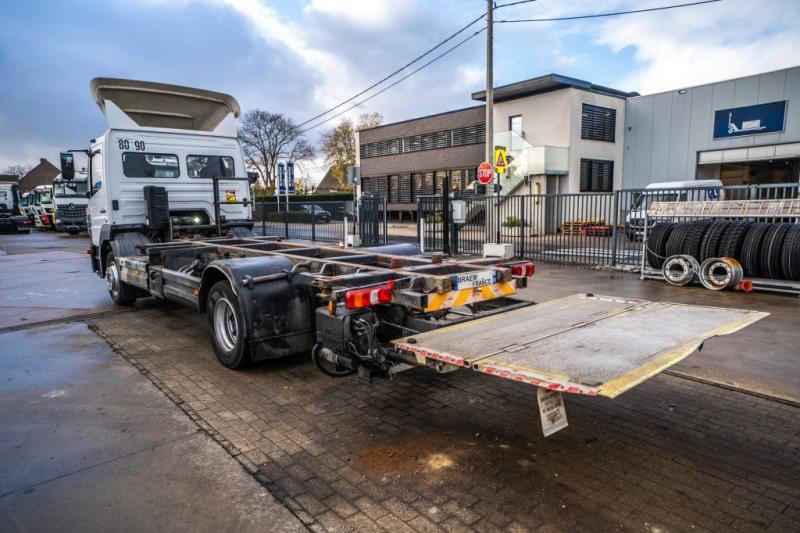 Mercedes ATEGO 1224 // HAYON DHOLLANDIA - Konttialus/ Vaihtokuormatilat kuorma-auto: kuva Mercedes ATEGO 1224 // HAYON DHOLLANDIA - Konttialus/ Vaihtokuormatilat kuorma-auto Mercedes ATEGO 1224 // HAYON DHOLLANDIA - Konttialus/ Vaihtokuormatilat kuorma-auto: kuva Mercedes ATEGO 1224 // HAYON DHOLLANDIA - Konttialus/ Vaihtokuormatilat kuorma-auto