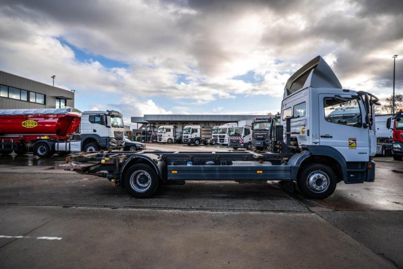 Mercedes ATEGO 1224 // HAYON DHOLLANDIA - Konttialus/ Vaihtokuormatilat kuorma-auto: kuva Mercedes ATEGO 1224 // HAYON DHOLLANDIA - Konttialus/ Vaihtokuormatilat kuorma-auto Mercedes ATEGO 1224 // HAYON DHOLLANDIA - Konttialus/ Vaihtokuormatilat kuorma-auto: kuva Mercedes ATEGO 1224 // HAYON DHOLLANDIA - Konttialus/ Vaihtokuormatilat kuorma-auto