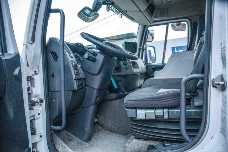 Renault PREMIUM 380 DXI-6x2 - Umpikori kuorma-auto: kuva Renault PREMIUM 380 DXI-6x2 - Umpikori kuorma-auto Renault PREMIUM 380 DXI-6x2 - Umpikori kuorma-auto: kuva Renault PREMIUM 380 DXI-6x2 - Umpikori kuorma-auto