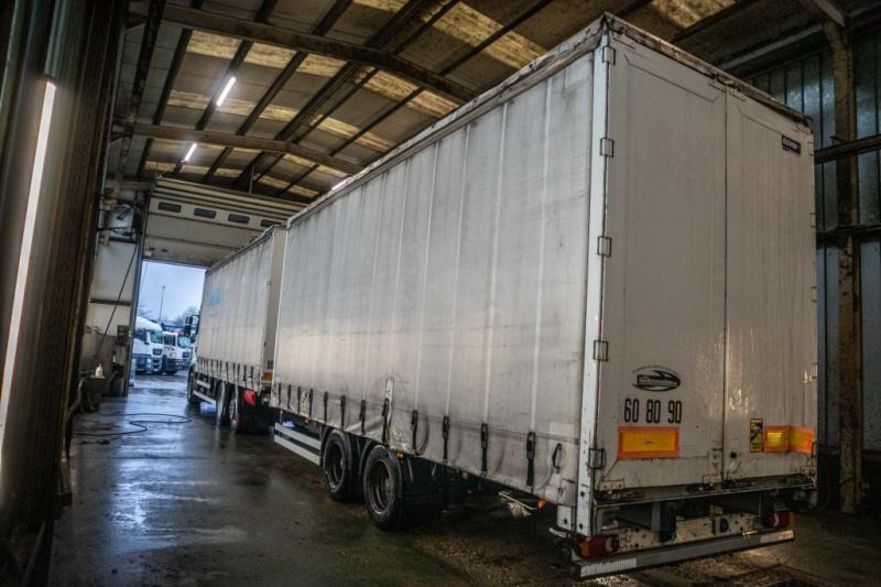 Renault PREMIUM 430DXI-6X2-(+remorque=3.500€) - Pressukapelli kuorma-auto: kuva Renault PREMIUM 430DXI-6X2-(+remorque=3.500€) - Pressukapelli kuorma-auto Renault PREMIUM 430DXI-6X2-(+remorque=3.500€) - Pressukapelli kuorma-auto: kuva Renault PREMIUM 430DXI-6X2-(+remorque=3.500€) - Pressukapelli kuorma-auto