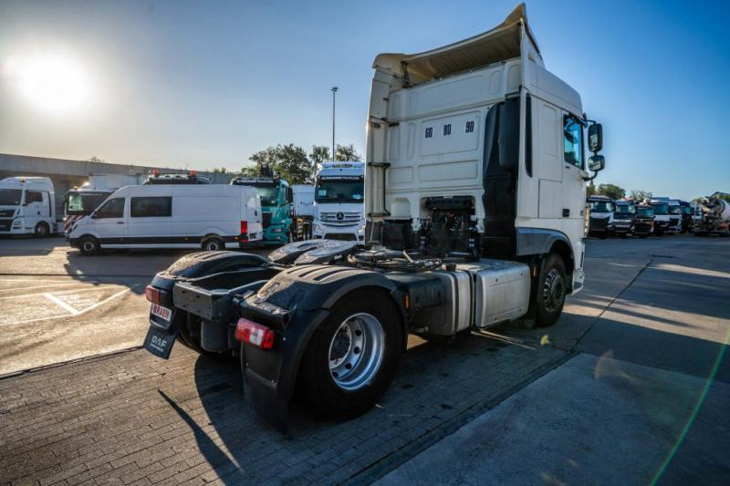 DAF XF 460 + HYDR. (50ton) - Vetopöytäauto: kuva DAF XF 460 + HYDR. (50ton) - Vetopöytäauto DAF XF 460 + HYDR. (50ton) - Vetopöytäauto: kuva DAF XF 460 + HYDR. (50ton) - Vetopöytäauto