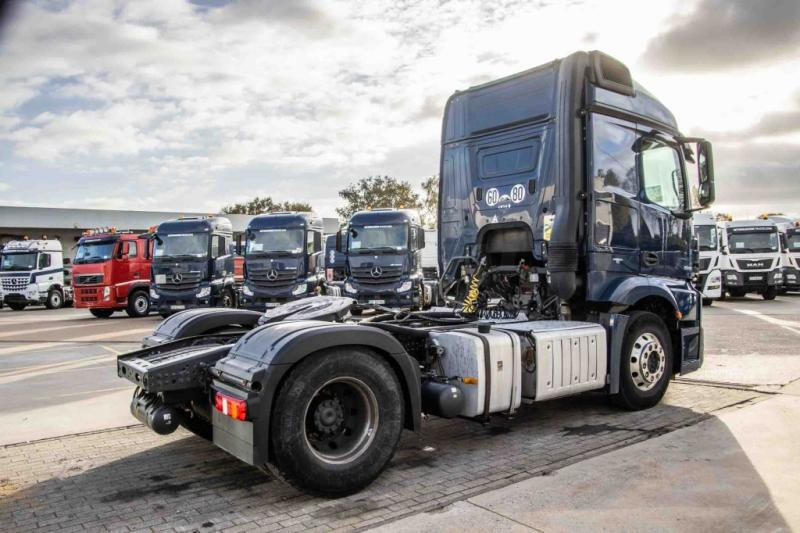 Mercedes ACTROS 1843 LS+E6+HYDRAULIQUE - Vetopöytäauto: kuva Mercedes ACTROS 1843 LS+E6+HYDRAULIQUE - Vetopöytäauto Mercedes ACTROS 1843 LS+E6+HYDRAULIQUE - Vetopöytäauto: kuva Mercedes ACTROS 1843 LS+E6+HYDRAULIQUE - Vetopöytäauto