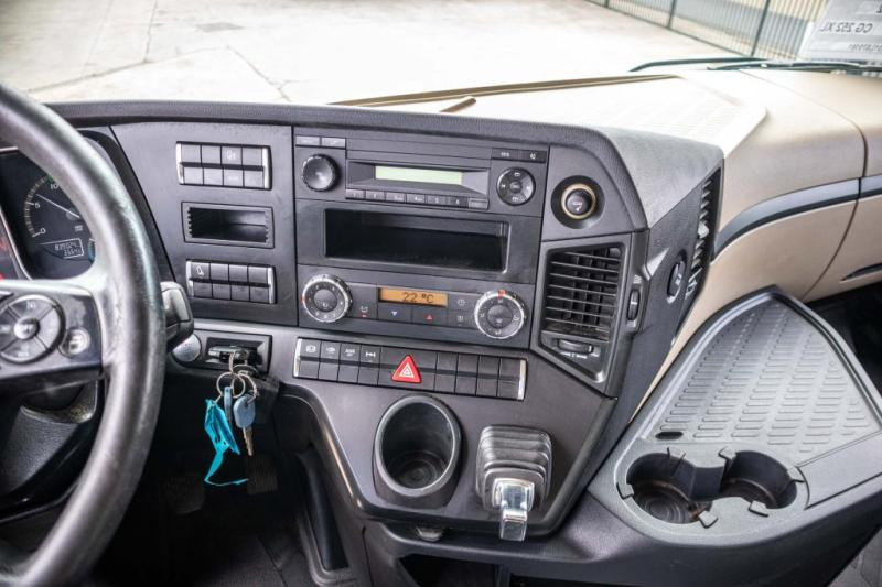 Vetopöytäauto Mercedes ACTROS 1845 LS+E5: kuva Vetopöytäauto Mercedes ACTROS 1845 LS+E5