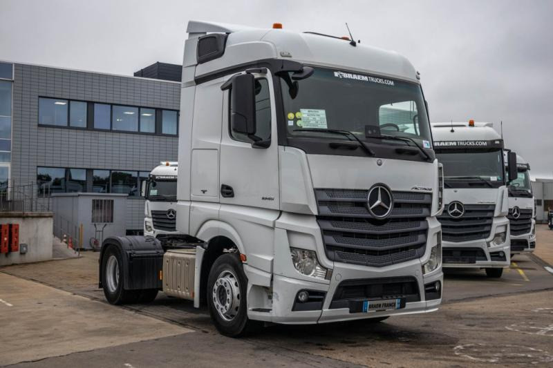 Mercedes ACTROS 1845 LS - Vetopöytäauto: kuva Mercedes ACTROS 1845 LS - Vetopöytäauto Mercedes ACTROS 1845 LS - Vetopöytäauto: kuva Mercedes ACTROS 1845 LS - Vetopöytäauto