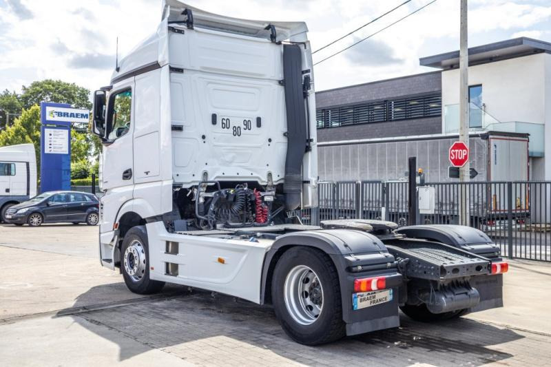 Mercedes ACTROS 1845 LS - Vetopöytäauto: kuva Mercedes ACTROS 1845 LS - Vetopöytäauto Mercedes ACTROS 1845 LS - Vetopöytäauto: kuva Mercedes ACTROS 1845 LS - Vetopöytäauto