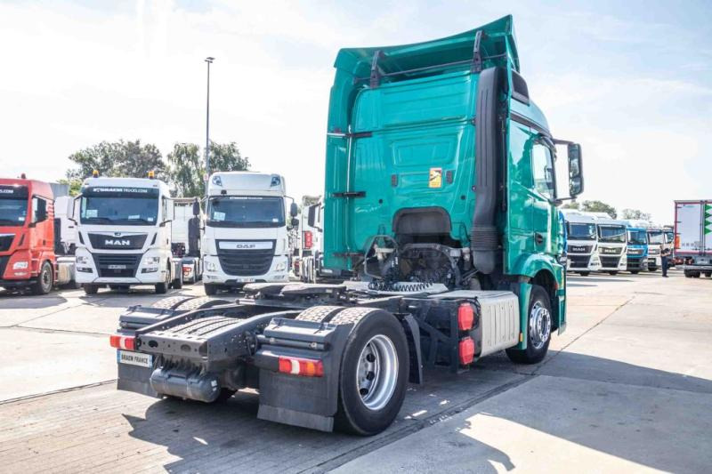 Mercedes ACTROS 1845 LS - Vetopöytäauto: kuva Mercedes ACTROS 1845 LS - Vetopöytäauto Mercedes ACTROS 1845 LS - Vetopöytäauto: kuva Mercedes ACTROS 1845 LS - Vetopöytäauto