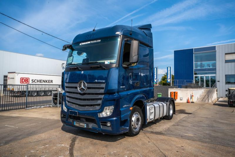 Mercedes ACTROS 1846 LS - Vetopöytäauto: kuva Mercedes ACTROS 1846 LS - Vetopöytäauto Mercedes ACTROS 1846 LS - Vetopöytäauto: kuva Mercedes ACTROS 1846 LS - Vetopöytäauto