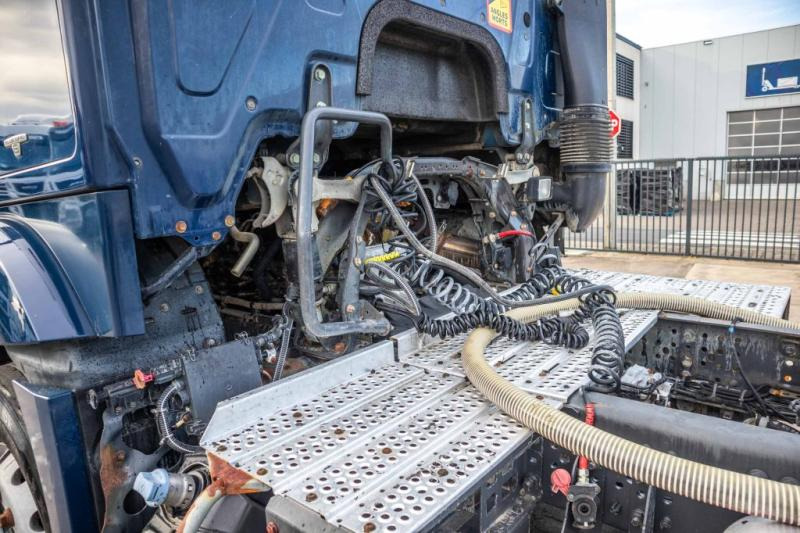 Vetopöytäauto Mercedes AROCS 1843 LS (NO ACTROS)+ HYDRAULIQUE: kuva Vetopöytäauto Mercedes AROCS 1843 LS (NO ACTROS)+ HYDRAULIQUE Vetopöytäauto Mercedes AROCS 1843 LS (NO ACTROS)+ HYDRAULIQUE: kuva Vetopöytäauto Mercedes AROCS 1843 LS (NO ACTROS)+ HYDRAULIQUE