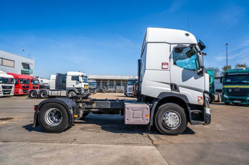 Renault T 520 - Vetopöytäauto: kuva Renault T 520 - Vetopöytäauto Renault T 520 - Vetopöytäauto: kuva Renault T 520 - Vetopöytäauto