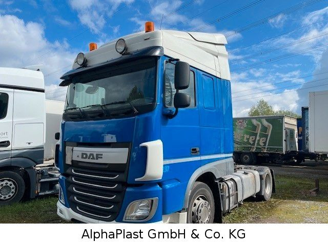 DAF XF 440 FT Kipphydraulik - Vetopöytäauto: kuva DAF XF 440 FT Kipphydraulik - Vetopöytäauto DAF XF 440 FT Kipphydraulik - Vetopöytäauto: kuva DAF XF 440 FT Kipphydraulik - Vetopöytäauto
