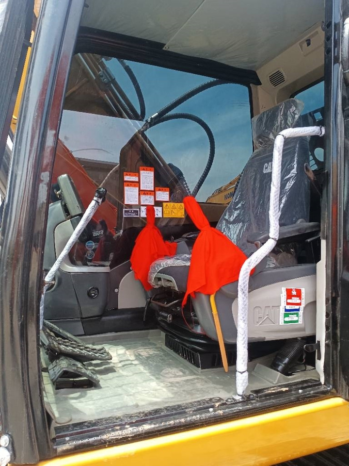 CAT 320D2 - Telakaivukone: kuva CAT 320D2 - Telakaivukone CAT 320D2 - Telakaivukone: kuva CAT 320D2 - Telakaivukone