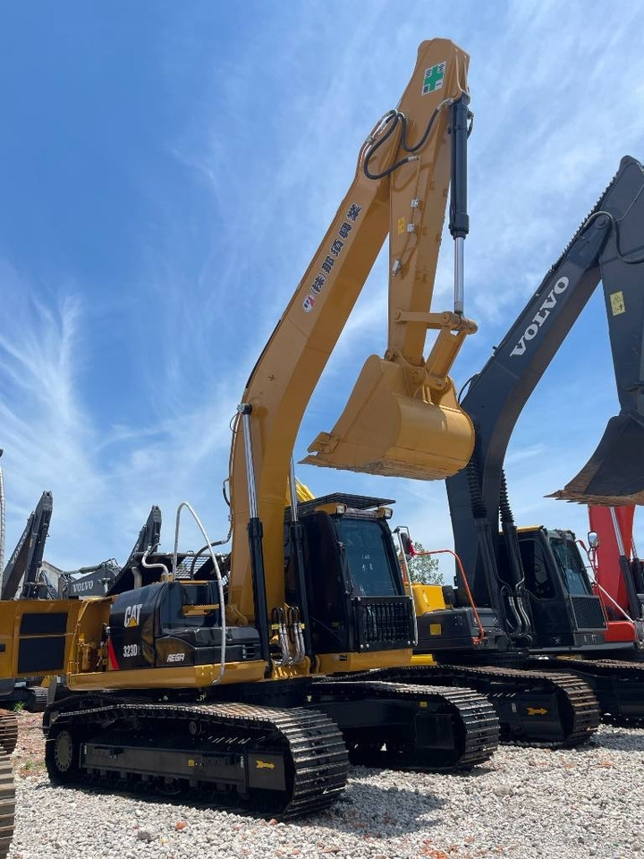 CAT 323D2 - Telakaivukone: kuva CAT 323D2 - Telakaivukone CAT 323D2 - Telakaivukone: kuva CAT 323D2 - Telakaivukone