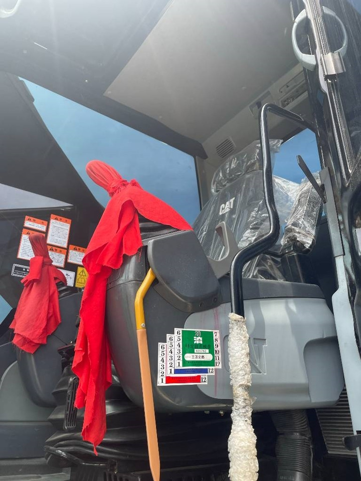 CAT 330 D - Telakaivukone: kuva CAT 330 D - Telakaivukone CAT 330 D - Telakaivukone: kuva CAT 330 D - Telakaivukone