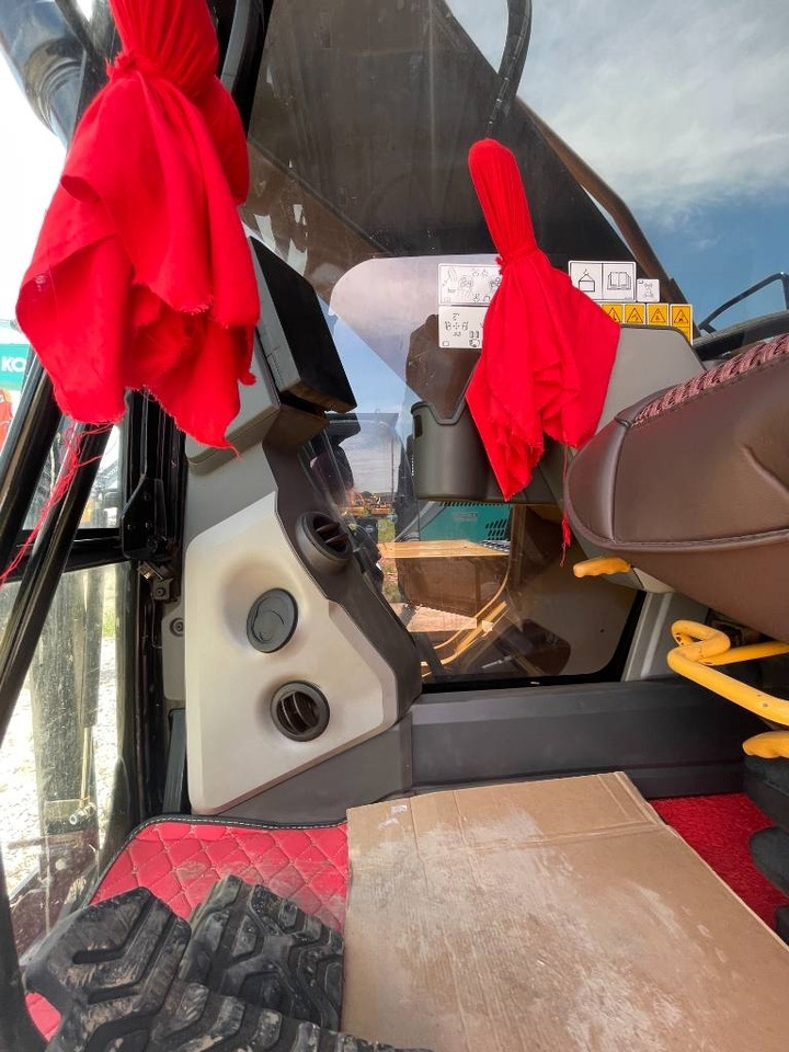 CAT 330GC - Telakaivukone: kuva CAT 330GC - Telakaivukone CAT 330GC - Telakaivukone: kuva CAT 330GC - Telakaivukone