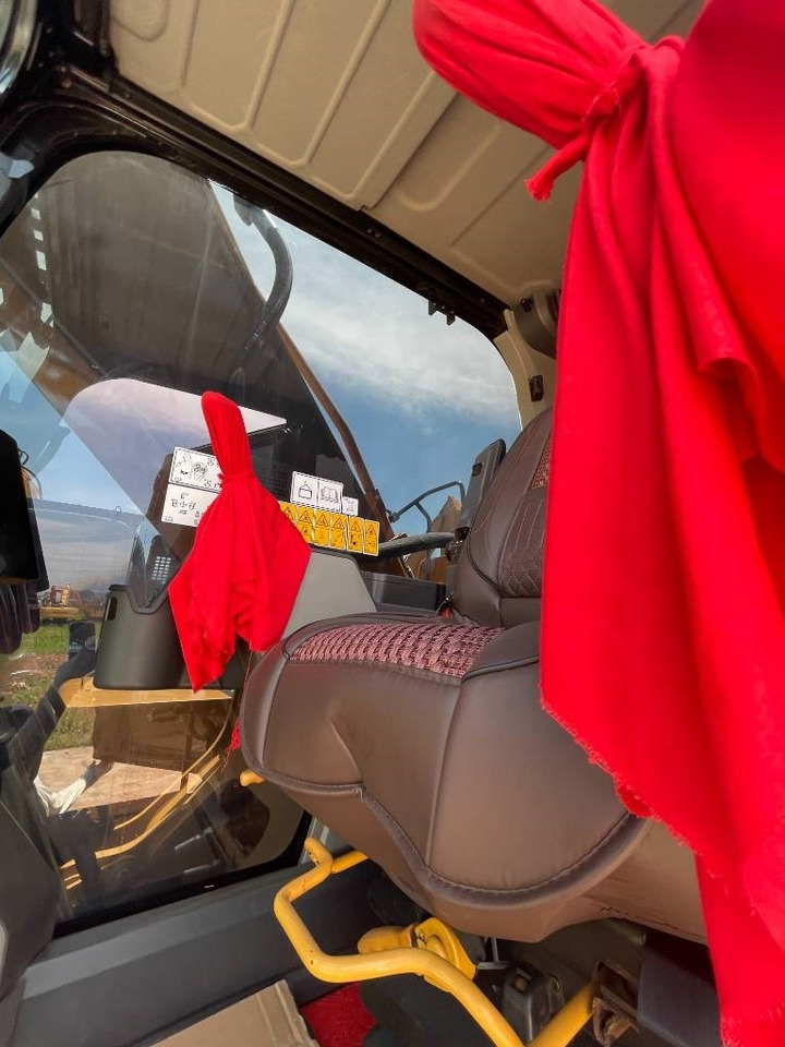 CAT 330GC - Telakaivukone: kuva CAT 330GC - Telakaivukone CAT 330GC - Telakaivukone: kuva CAT 330GC - Telakaivukone