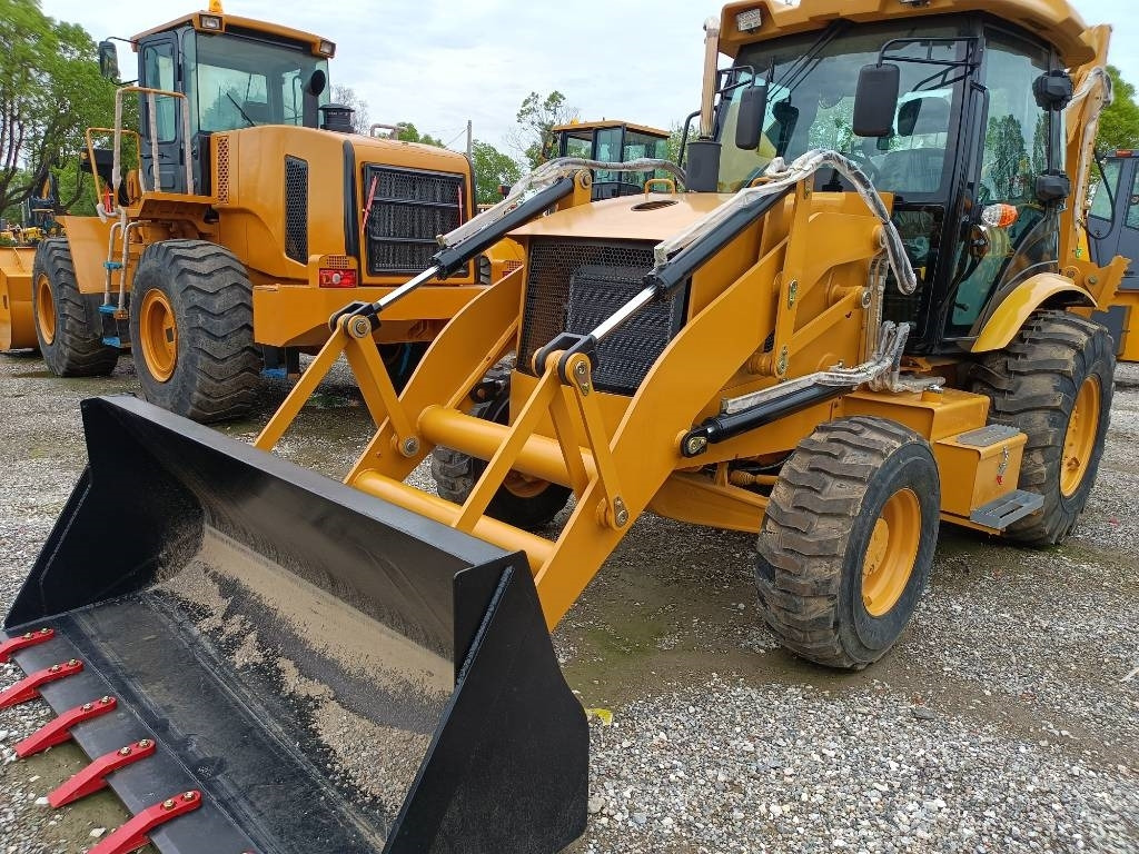 CAT 420 F IT - Kaivuri-trukki: kuva CAT 420 F IT - Kaivuri-trukki CAT 420 F IT - Kaivuri-trukki: kuva CAT 420 F IT - Kaivuri-trukki