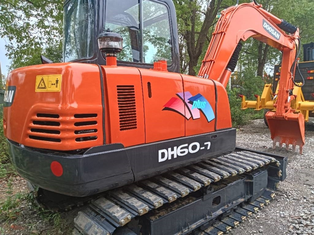 Doosan DH 60 - Telakaivukone: kuva Doosan DH 60 - Telakaivukone Doosan DH 60 - Telakaivukone: kuva Doosan DH 60 - Telakaivukone