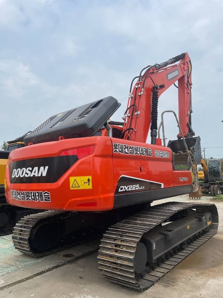 Doosan DX225LCA - Telakaivukone: kuva Doosan DX225LCA - Telakaivukone Doosan DX225LCA - Telakaivukone: kuva Doosan DX225LCA - Telakaivukone
