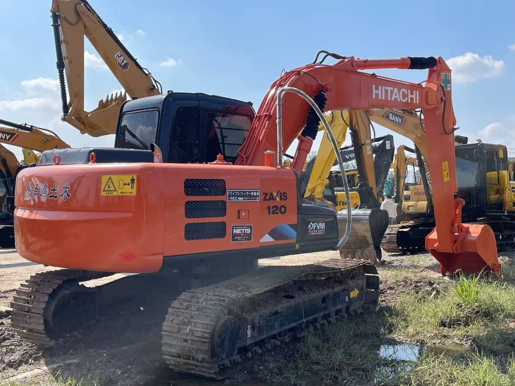 Hitachi ZX 120 - Telakaivukone: kuva Hitachi ZX 120 - Telakaivukone Hitachi ZX 120 - Telakaivukone: kuva Hitachi ZX 120 - Telakaivukone