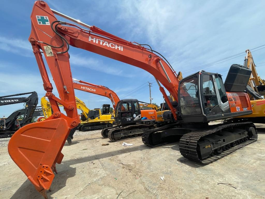 Hitachi ZX 240 - Telakaivukone: kuva Hitachi ZX 240 - Telakaivukone Hitachi ZX 240 - Telakaivukone: kuva Hitachi ZX 240 - Telakaivukone