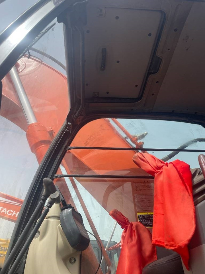 Hitachi ZX 240 - Telakaivukone: kuva Hitachi ZX 240 - Telakaivukone Hitachi ZX 240 - Telakaivukone: kuva Hitachi ZX 240 - Telakaivukone