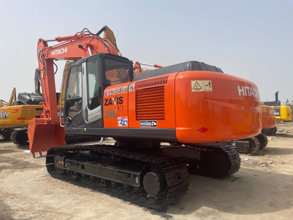 Hitachi ZX 240 - Telakaivukone: kuva Hitachi ZX 240 - Telakaivukone Hitachi ZX 240 - Telakaivukone: kuva Hitachi ZX 240 - Telakaivukone