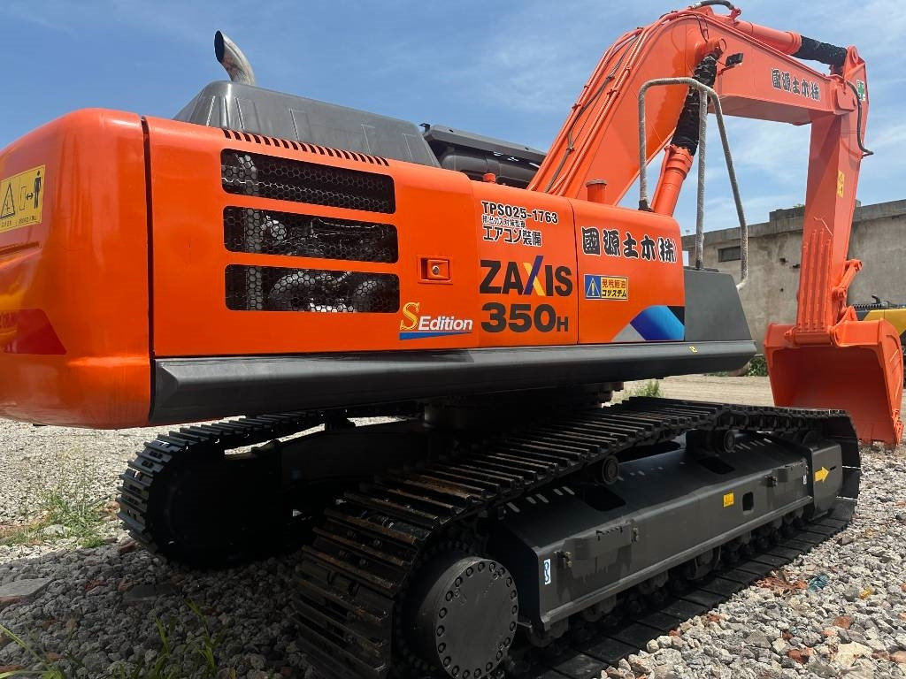 Hitachi ZX 350 - Telakaivukone: kuva Hitachi ZX 350 - Telakaivukone Hitachi ZX 350 - Telakaivukone: kuva Hitachi ZX 350 - Telakaivukone