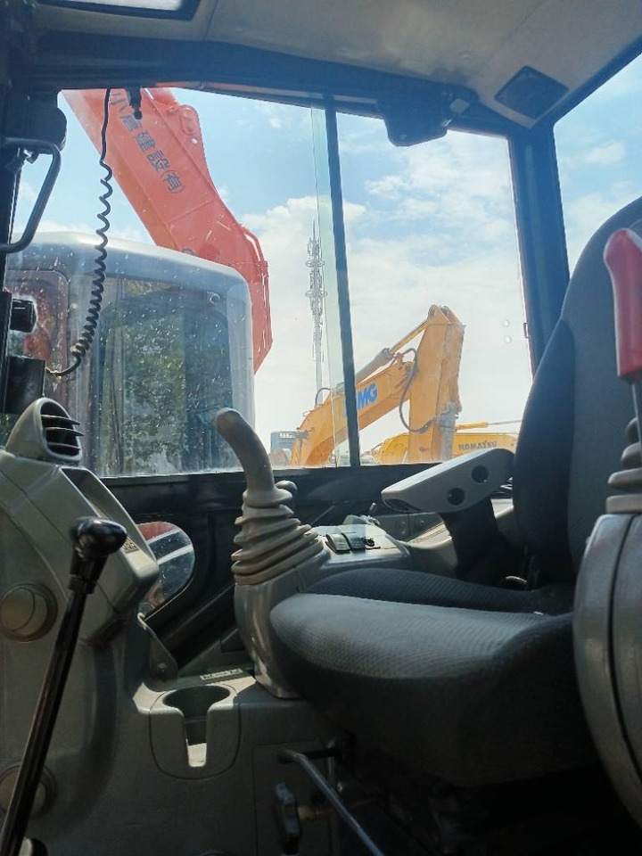 Hitachi ZX 55 - Telakaivukone: kuva Hitachi ZX 55 - Telakaivukone Hitachi ZX 55 - Telakaivukone: kuva Hitachi ZX 55 - Telakaivukone