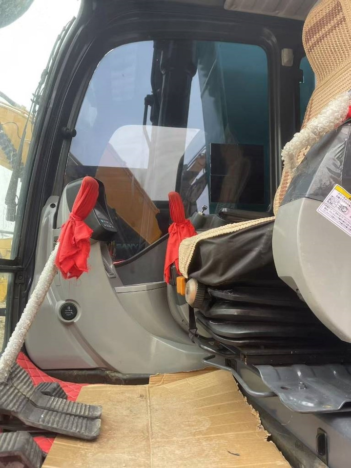 Kobelco SK 200 - Telakaivukone: kuva Kobelco SK 200 - Telakaivukone Kobelco SK 200 - Telakaivukone: kuva Kobelco SK 200 - Telakaivukone