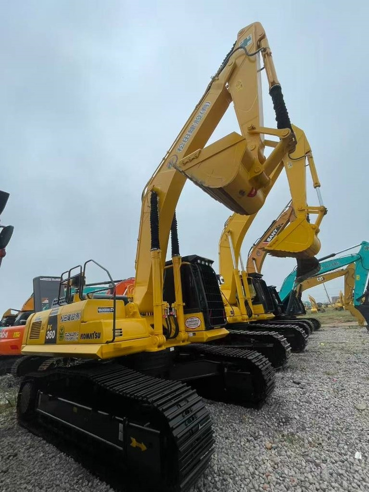 Komatsu 360  - Telakaivukone: kuva Komatsu 360  - Telakaivukone Komatsu 360  - Telakaivukone: kuva Komatsu 360  - Telakaivukone