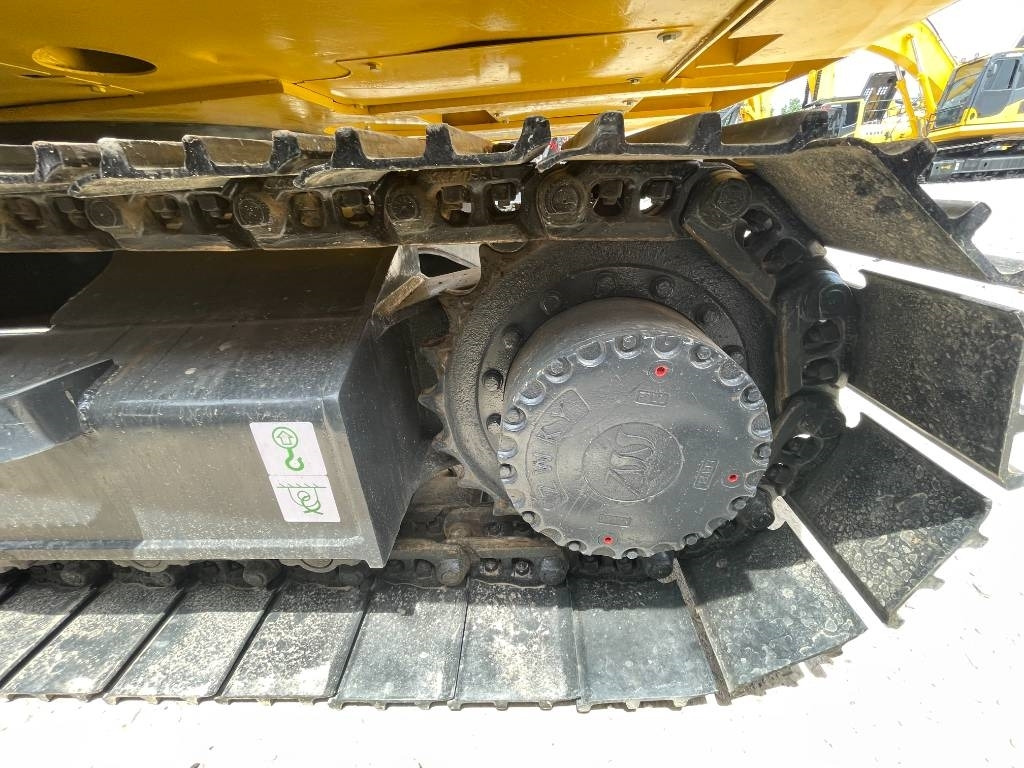 Komatsu PC 130 - Telakaivukone: kuva Komatsu PC 130 - Telakaivukone Komatsu PC 130 - Telakaivukone: kuva Komatsu PC 130 - Telakaivukone