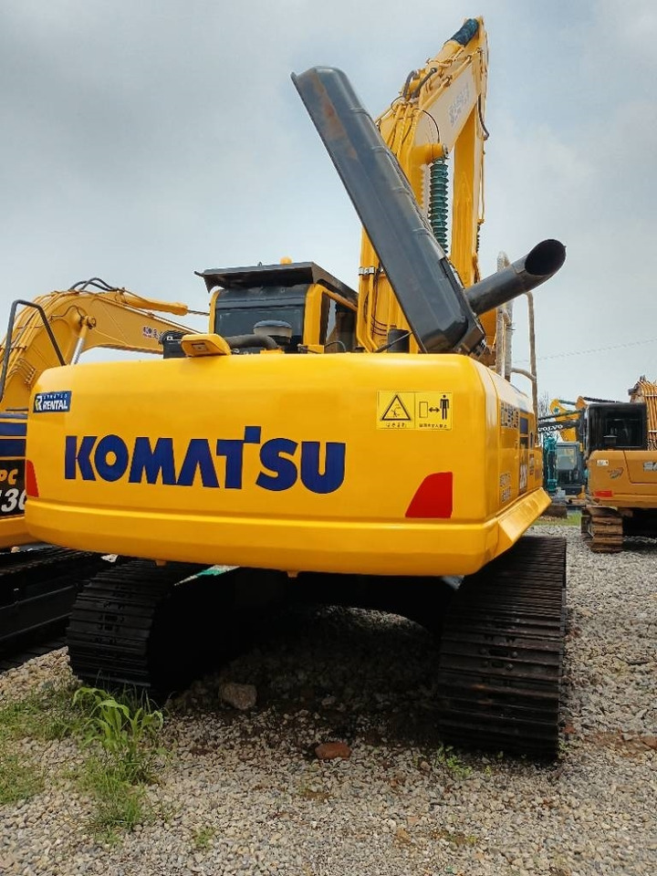 Komatsu PC 220-8  - Telakaivukone: kuva Komatsu PC 220-8  - Telakaivukone Komatsu PC 220-8  - Telakaivukone: kuva Komatsu PC 220-8  - Telakaivukone
