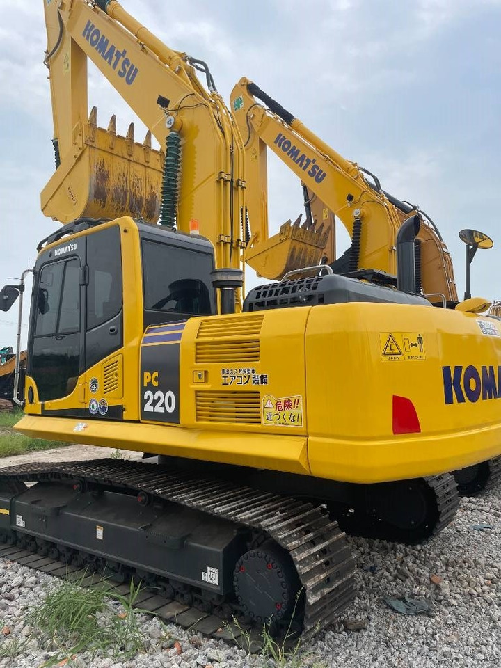 Komatsu PC 220 - Telakaivukone: kuva Komatsu PC 220 - Telakaivukone Komatsu PC 220 - Telakaivukone: kuva Komatsu PC 220 - Telakaivukone