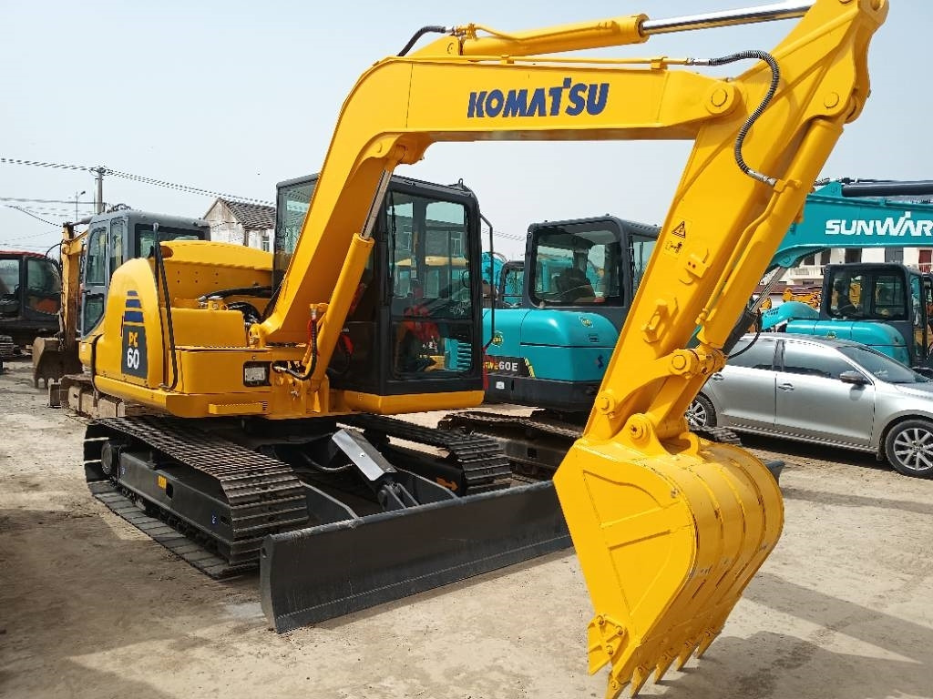 Komatsu PC 60 - Telakaivukone: kuva Komatsu PC 60 - Telakaivukone Komatsu PC 60 - Telakaivukone: kuva Komatsu PC 60 - Telakaivukone