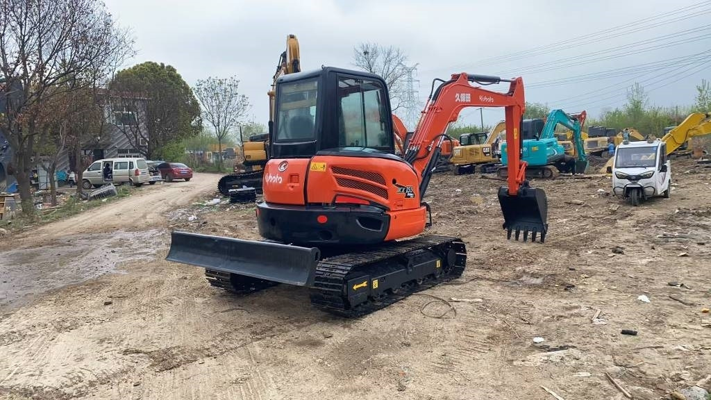 Kubota KX 155 - Minikuormaaja: kuva Kubota KX 155 - Minikuormaaja Kubota KX 155 - Minikuormaaja: kuva Kubota KX 155 - Minikuormaaja