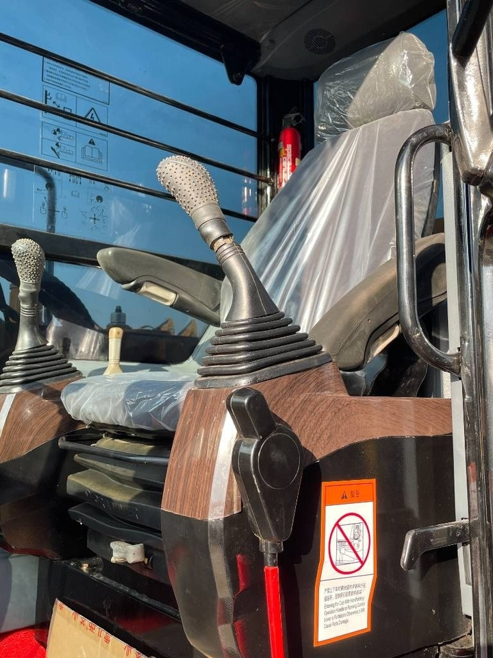 Sany SY 75 C - Minikuormaaja: kuva Sany SY 75 C - Minikuormaaja Sany SY 75 C - Minikuormaaja: kuva Sany SY 75 C - Minikuormaaja