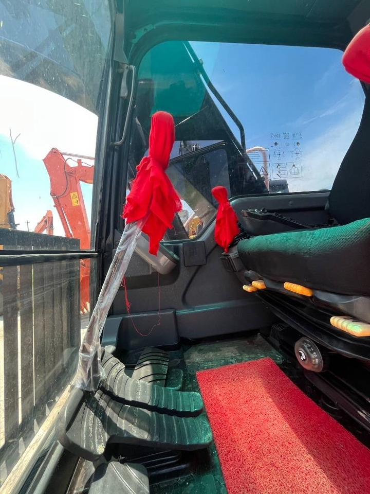 Volvo EC 140 - Telakaivukone: kuva Volvo EC 140 - Telakaivukone Volvo EC 140 - Telakaivukone: kuva Volvo EC 140 - Telakaivukone