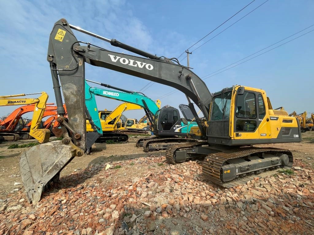 Volvo EC 200 - Telakaivukone: kuva Volvo EC 200 - Telakaivukone Volvo EC 200 - Telakaivukone: kuva Volvo EC 200 - Telakaivukone