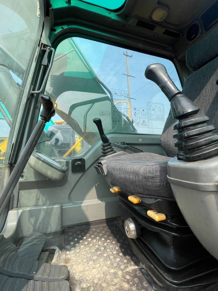 Volvo EC 200 - Telakaivukone: kuva Volvo EC 200 - Telakaivukone Volvo EC 200 - Telakaivukone: kuva Volvo EC 200 - Telakaivukone