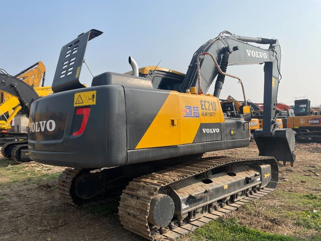 Volvo EC 210 - Telakaivukone: kuva Volvo EC 210 - Telakaivukone Volvo EC 210 - Telakaivukone: kuva Volvo EC 210 - Telakaivukone